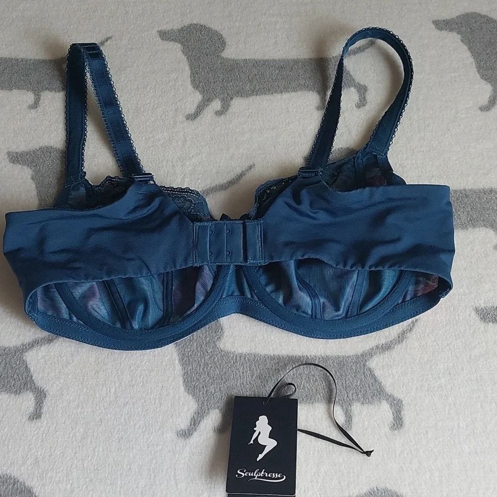 Bra - Picture 3 of 4